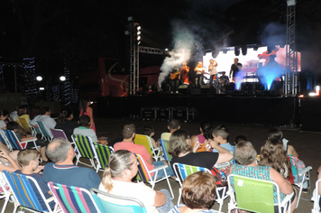 Foto - Show e fogos de artificio para marcar a chegada do Papai Noel