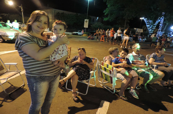 Foto - Show e fogos de artificio para marcar a chegada do Papai Noel