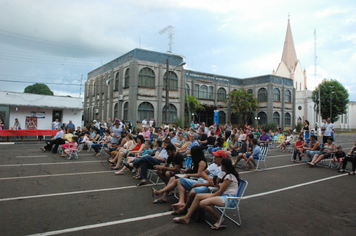 Foto - Show e fogos de artificio para marcar a chegada do Papai Noel