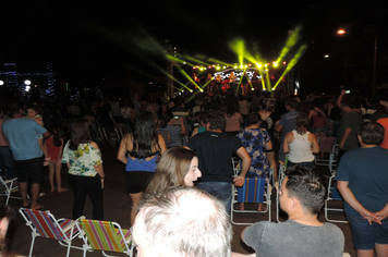 Foto - Show e fogos de artificio para marcar a chegada do Papai Noel