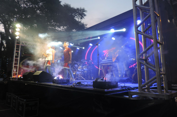 Foto - Show e fogos de artificio para marcar a chegada do Papai Noel