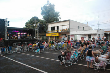 Foto - Show e fogos de artificio para marcar a chegada do Papai Noel