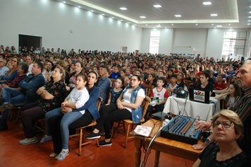 Foto - Tiago Linck encanta e emociona comunidade Pejuçarense