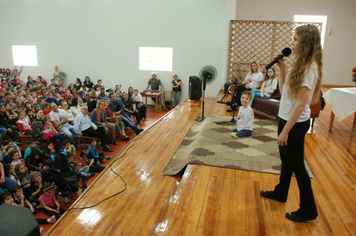 Foto - Tiago Linck encanta e emociona comunidade Pejuçarense