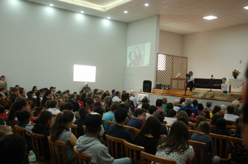 Foto - Tiago Linck encanta e emociona comunidade Pejuçarense