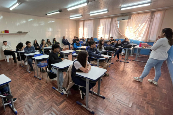 Escola Municipal Pejuçara realiza encontro sobre o SAEB e SAERS com alunos do 9º ano