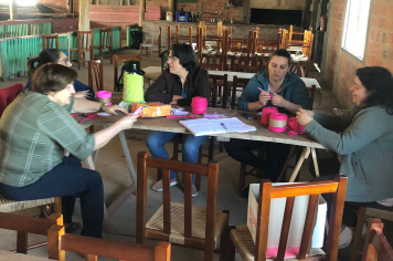 Atividade artesanal estimula coordenação e criatividade das integrantes do NAAB