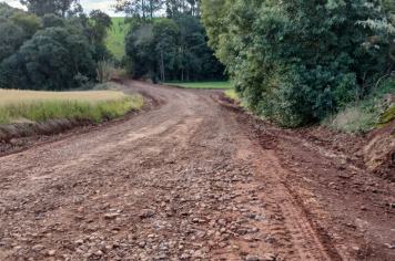 Encascalhamento de 2 km é concluído entre Pejuçara e Santa Lúcia (Bozano)