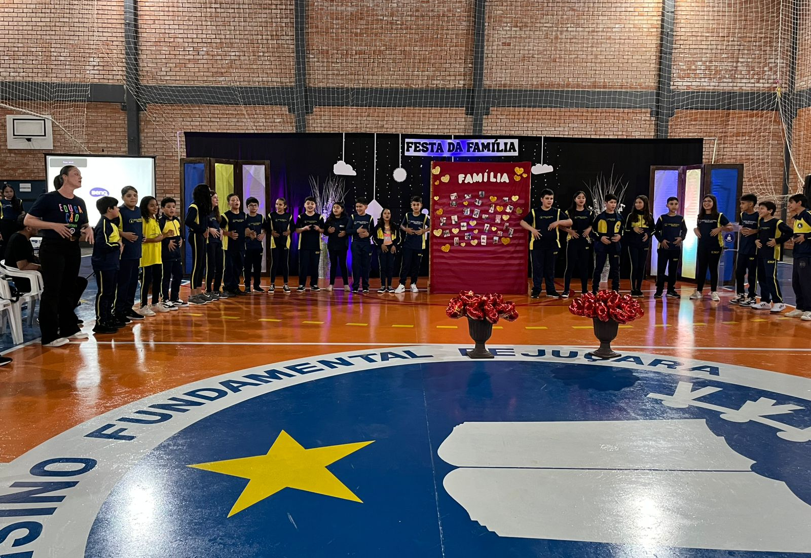 Escola Municipal Pejuçara realiza Festa da Família e inaugura quadra revitalizada