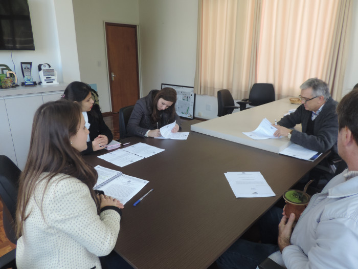 ADMINISTRAÇÃO PÚBLICA MUNICIPAL CELEBRA PARCERIA COM A UNIAPE