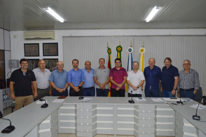 Buzzatti encaminha solicitações à nova direção da Amuplam