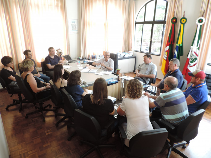 Prefeito reúne secretários para avaliar 2019