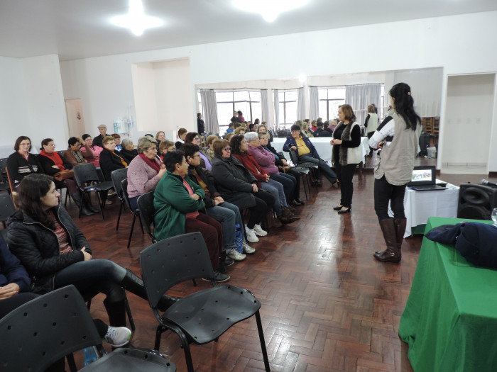 Idosos tem orientações sobre saúde na terceira idade