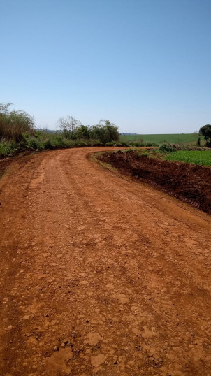 Secretaria de obras faz reparo em estradas prejudicadas pela chuva
