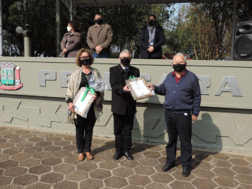 Ato de abertura da Semana da Pátria homenageia pracinhas e Grupo Girassol