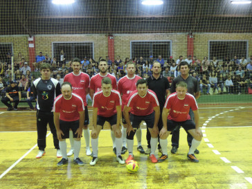 Equipe da Linha Macuglia é campeã do campeonato Interbairros de Futsal de Pejuçara