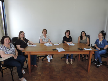 Rotina diária do executivo é acompanhada pela prefeita em exercício