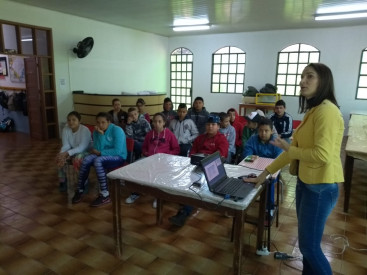 Alunos da rede municipal aprendem culinária no Cepib