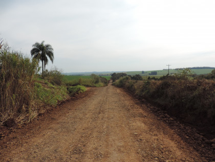 Administração segue investindo na recuperação de estradas