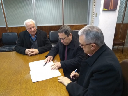 Investimento de quase meio milhão garante mais calçamento em Pejuçara