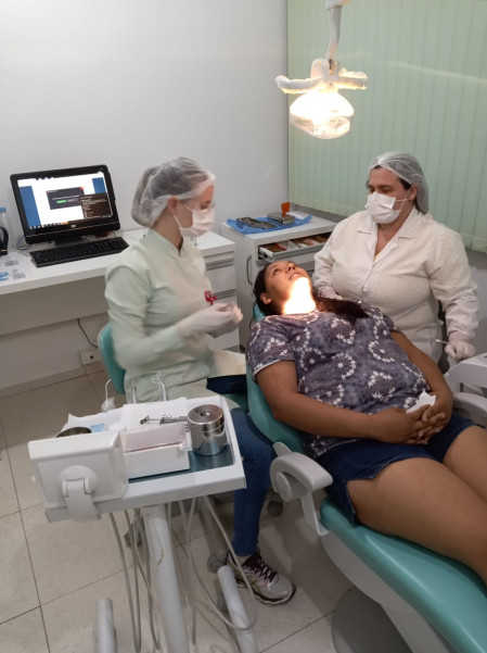 Cerca de 60 procedimentos são realizados em turno estendido da SMS devido ao Outubro Rosa.