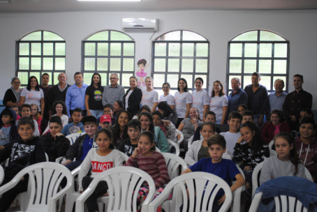Lançamento das atividades do PDE 2019 envolve estudantes da EMEF Pejuçara