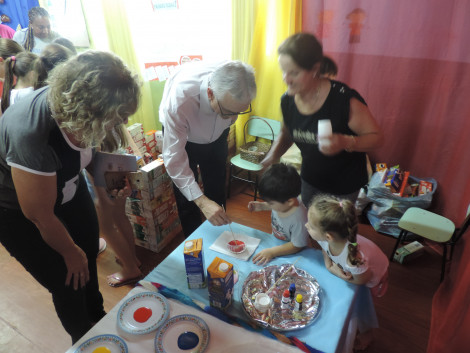 Emei realiza 1ª Feira de pequenos artistas e grandes cientistas