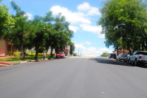 Concluída a primeira etapa da pavimentação asfáltica de 18 quadras