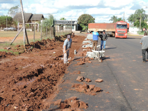 Obra de passeio público beneficiará idosos e portadores de necessidades especiais