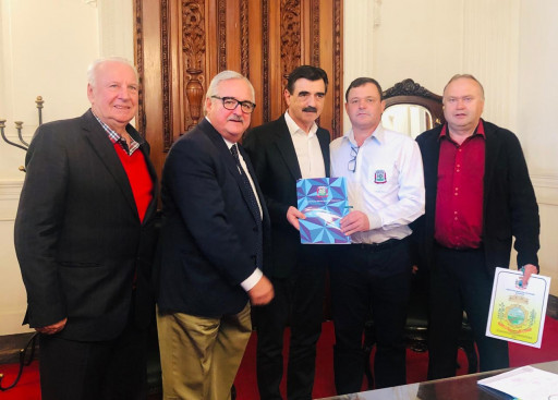 Vice-prefeito se reúne com chefe da Casa Civil para tratar sobre convênios entre Pejuçara e Daer.