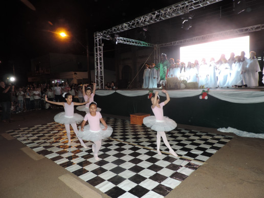 Pejuçara renova seus laços de fraternidade na abertura do Natal Iluminado