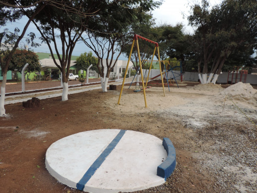 EMEF Pejuçara tem pista de saltos e pracinha revitalizados