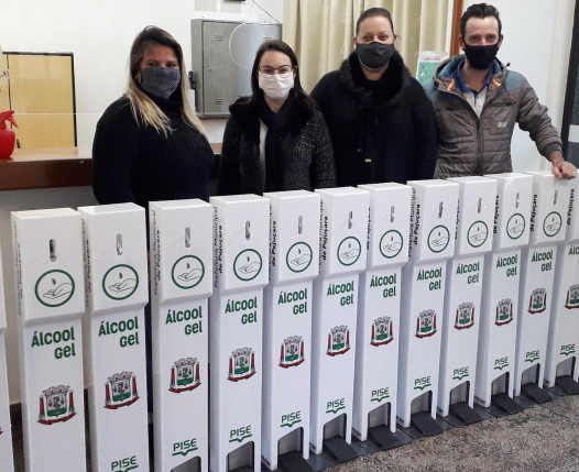 Totens de higienização são entregues para secretarias