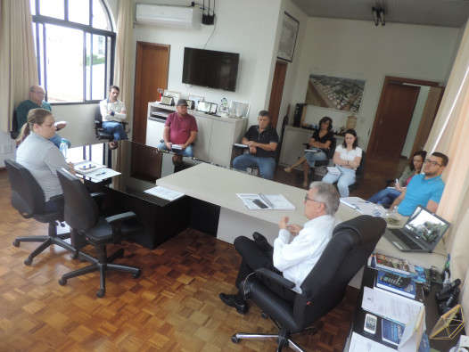 Prefeito reúne secretários para delinear novas medidas de enfrentamento ao Coronavírus