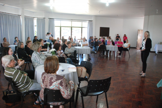Encontro de mulheres abre atividades do outubro rosa em Pejuçara