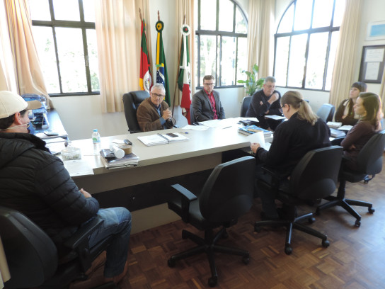 Decreto flexibiliza funcionamento do comércio e serviços em Pejuçara