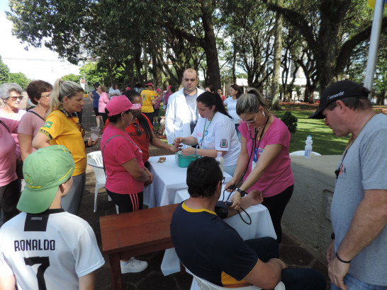 SMS e Lions promovem caminhada pela vida vencendo o diabetes em Pejuçara