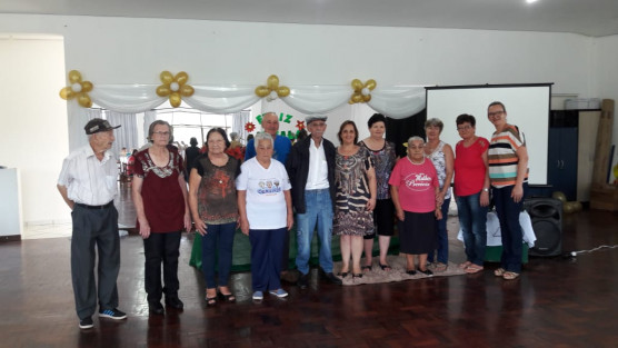 Grupo Conviver comemora a chegada do Papai Noel