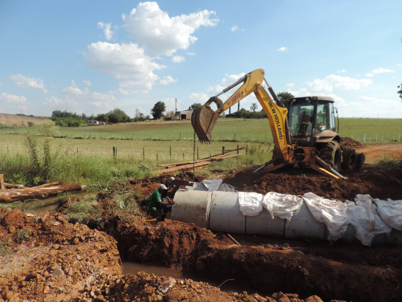 Administração faz investimentos que beneficiam a agricultura