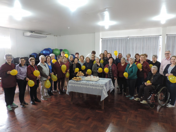 Grupo da 3ª idade Girassol completa 24 anos