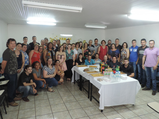 Prefeito anuncia liberação de verba de 1,3 milhão em confraternização com servidores