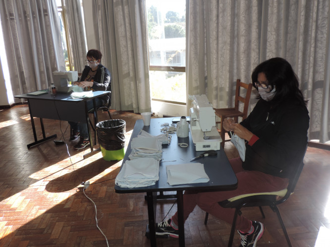 Confecção de máscaras de proteção está acelerado em Pejuçara