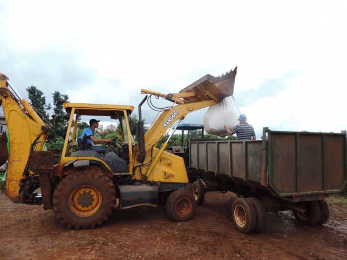 Produtores recebem insumos para fomentar produção leiteira
