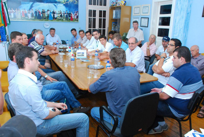 AMUPLAM negocia com o Movimento dos Caminhoneiros