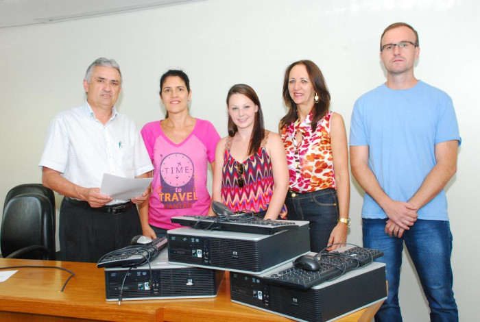 Assistência Social recebeu computadores da Promotoria de Justiça