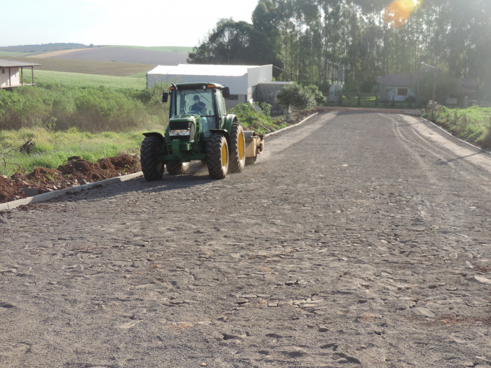 Concluída mais uma obra de calçamento em Pejuçara