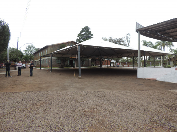 Inauguração da nova pista de rodeio e show devem atrair público regional neste final de semana