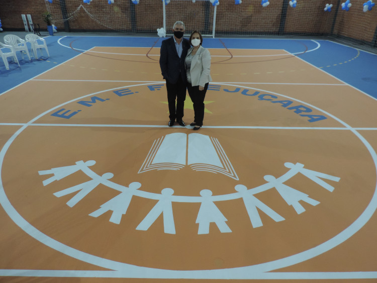 Investimento superior a R$ 600 mil propicia entrega de Ginásio a Escola Municipal