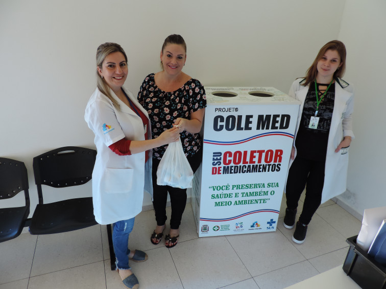 População é orientada sobre o descarte correto de medicamentos