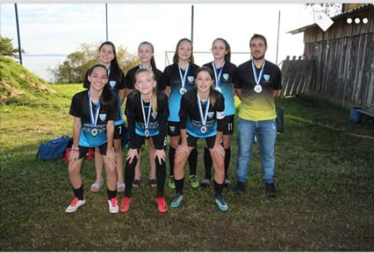 Associação Pejuçara de Futebol Feminino é Vice-Campeã em torneio promovido pelo Grêmio-Poa